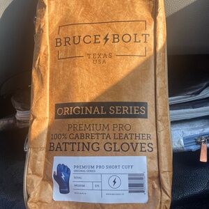 SHORT CUFF BATTING GLOVES